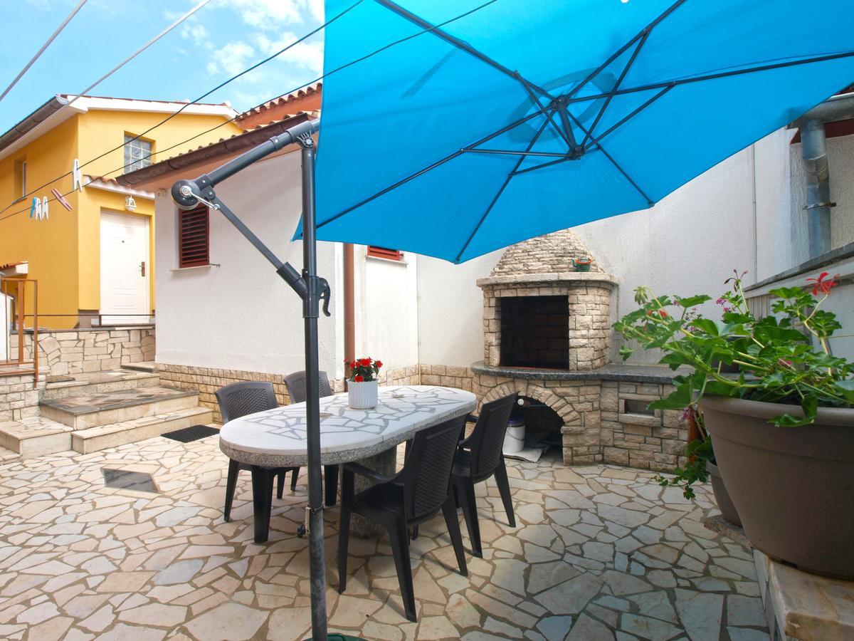 Apartments Vida 1682 Pula Exterior photo