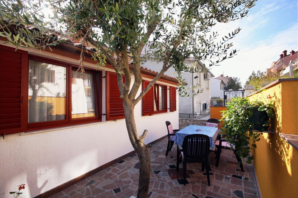 Apartments Vida 1682 Pula Exterior photo