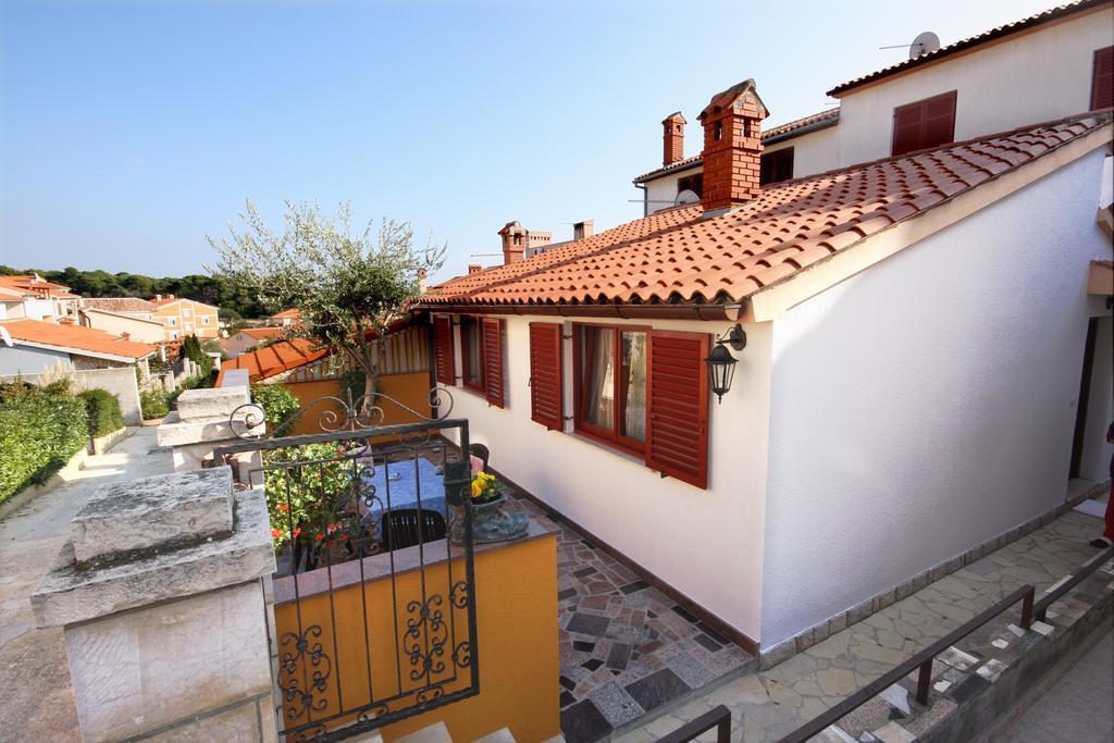 Apartments Vida 1682 Pula Exterior photo