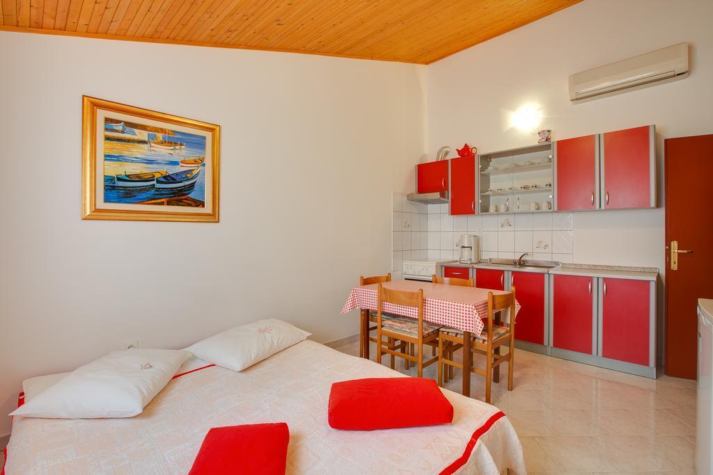 Apartments Vida 1682 Pula Exterior photo